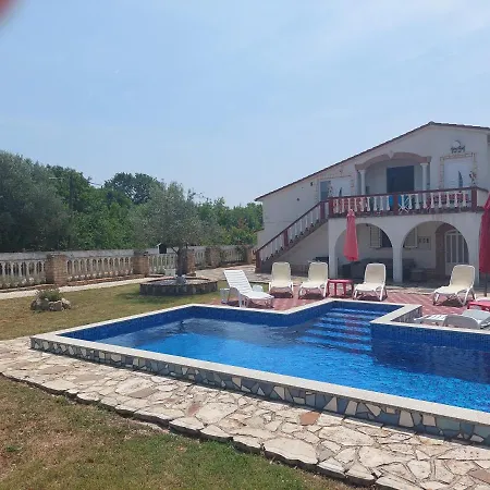 Apartment Chipo Vodnjan